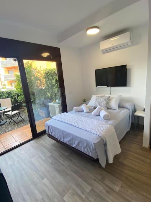 Apartamento Loft, โยเรตเดมาร์ ภายนอก รูปภาพ