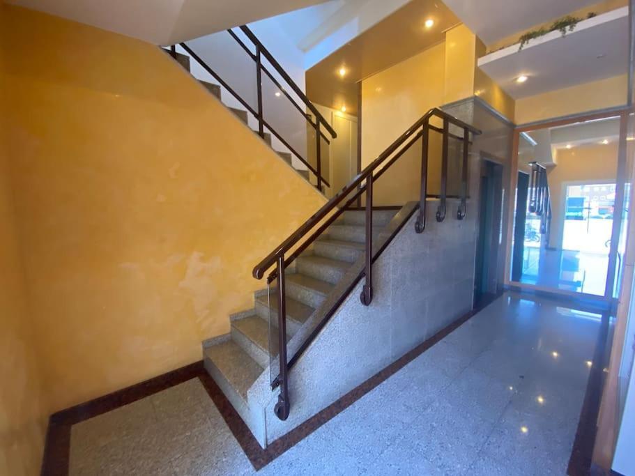 Apartamento Loft, โยเรตเดมาร์ ภายนอก รูปภาพ