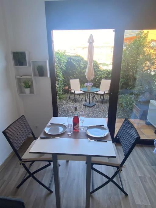 Apartamento Loft, โยเรตเดมาร์ ภายนอก รูปภาพ