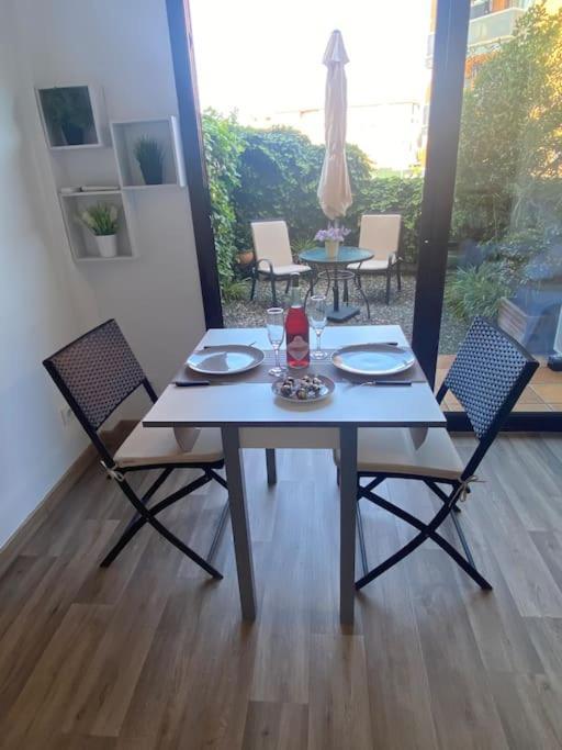 Apartamento Loft, โยเรตเดมาร์ ภายนอก รูปภาพ