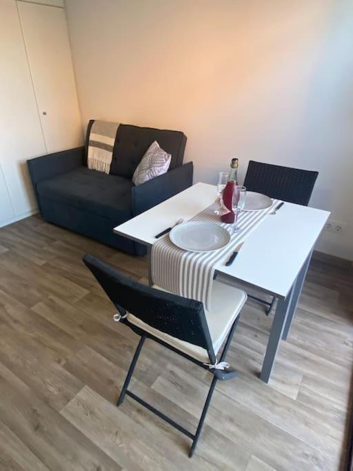 Apartamento Loft, โยเรตเดมาร์ ภายนอก รูปภาพ